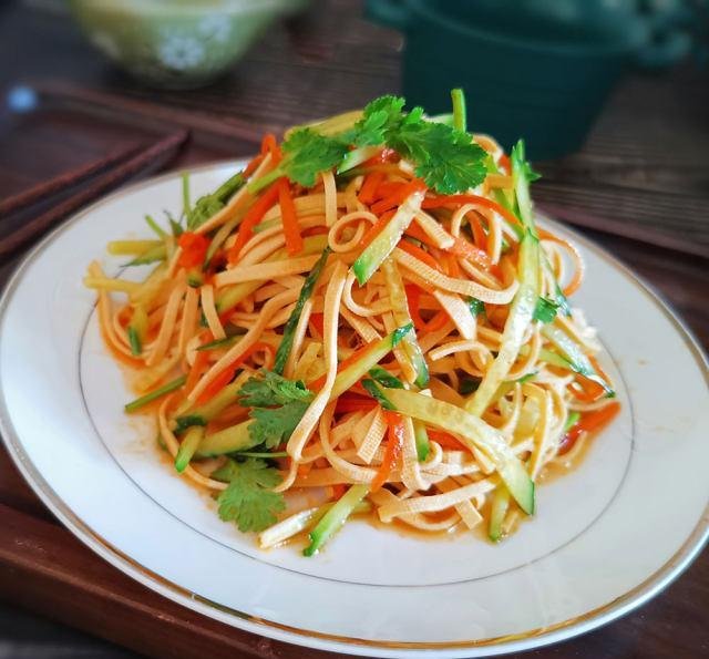 凉拌干豆腐丝