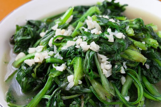 蒜蓉茼蒿